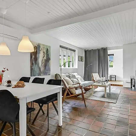 Feriehus Amazing In With Kitchen