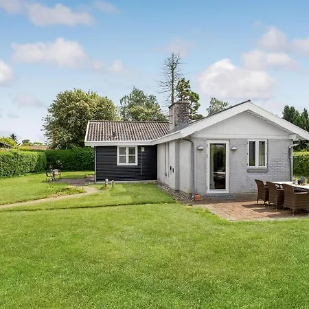 Holiday home Amazing In With Kitchen Ega